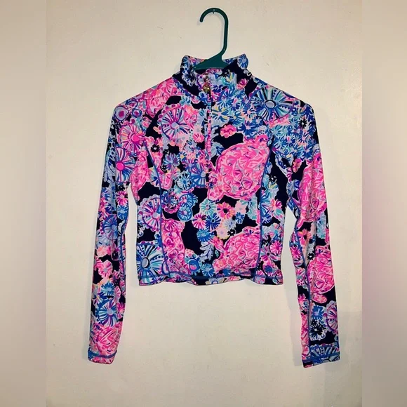 Lilly Pulitzer Luxletic JUSTINE CROP Half Zip Rash Guard Turtle Amazement XS - Picture 1 of 6